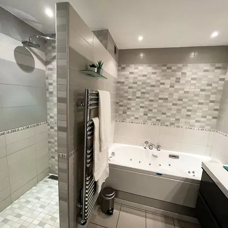 84m² Avec 2 Parkings Privatifs *