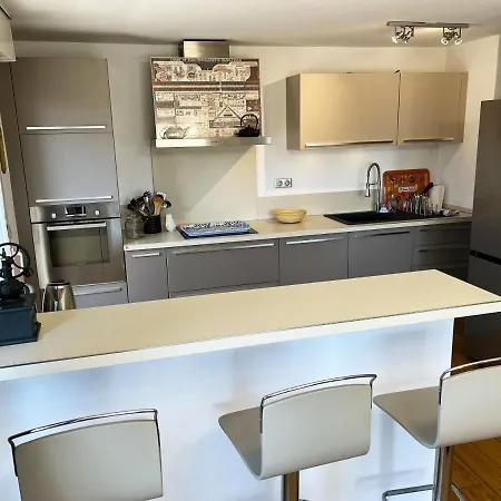 84m² Avec 2 Parkings Privatifs Apartment