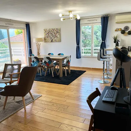 Apartament 84m² Avec 2 Parkings Privatifs